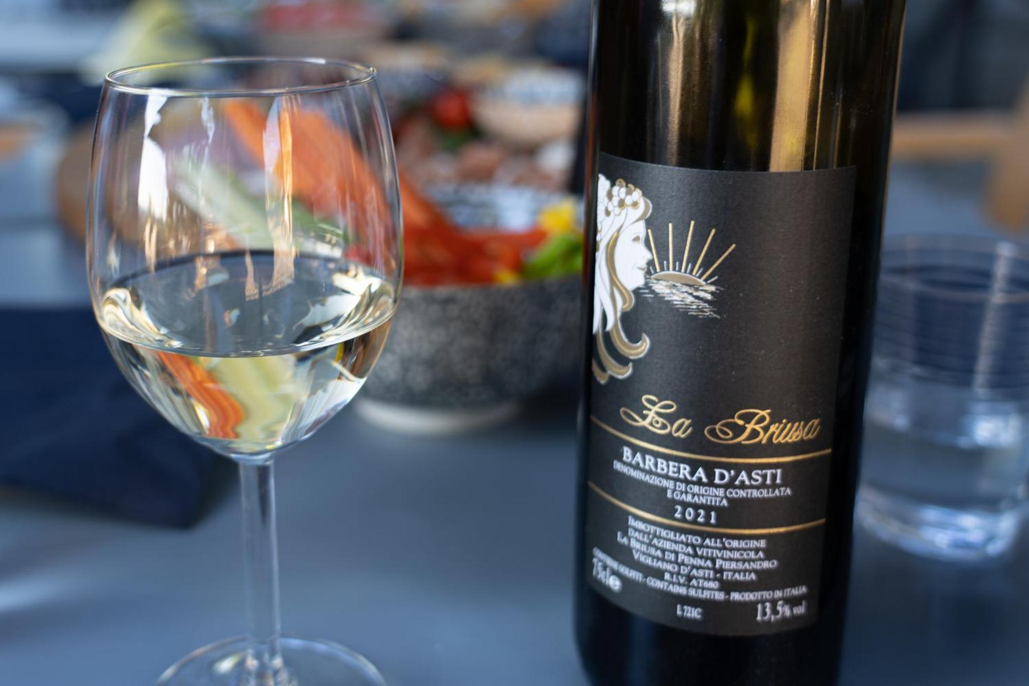 Cascina Giantino Suite Cantina - G A Y - M E N - O N L Y (Adults Only) Montegrosso d'Asti Экстерьер фото